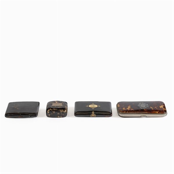 Group of shell, bone and metal objects (4)  (19th-20th century)  - Auction Old Master Paintings, Furniture, Sculpture and  Works of Art - Colasanti Casa d'Aste