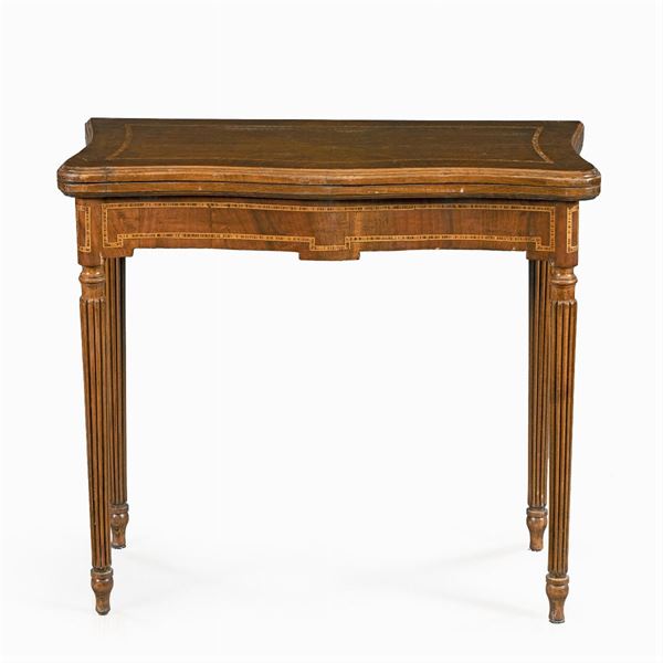 Walnut game table  (France, late 19th century)  - Auction Old Master Paintings, Furniture, Sculpture and  Works of Art - Colasanti Casa d'Aste