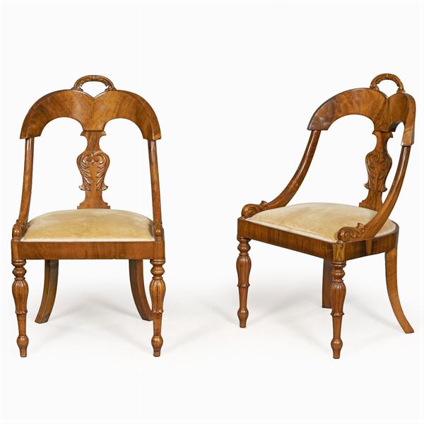 Ten walnut chairs  (Austria, 19th century)  - Auction Old Master Paintings, Furniture, Sculpture and  Works of Art - Colasanti Casa d'Aste