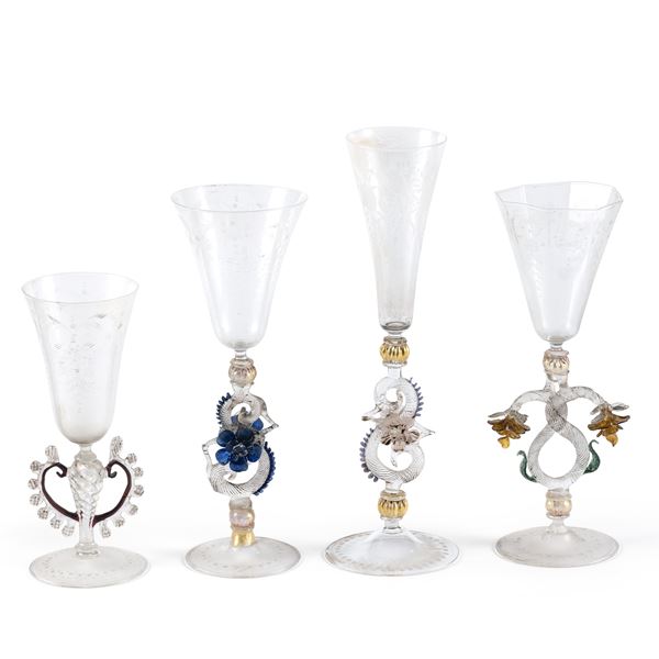 Gruppo di bicchieri da collezione in vetro soffiato (4)  (Murano, XIX Sec.)  - Asta Dipinti Antichi, Arredi, Sculture e Oggetti d'Arte - Colasanti Casa d'Aste