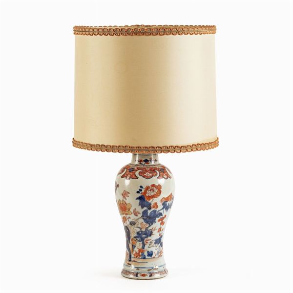 Vaso elettrificato in porcellana Imari