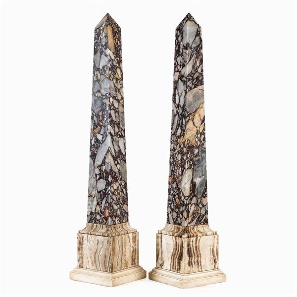 Pair of polychrome marble obelisks  (20th century)  - Auction Old Master Paintings, Furniture, Sculpture and  Works of Art - Colasanti Casa d'Aste