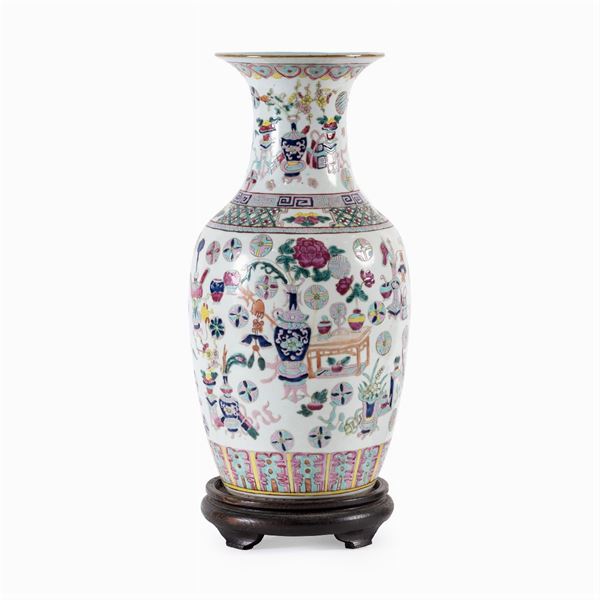 Vaso Famiglia Rosa in porcellana policroma
