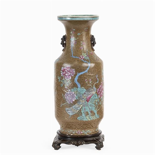 Crab shell glazed porcelain vase