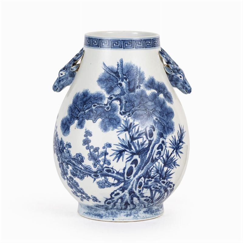 Vaso a Forma Hu in Porcellana Bianco e Blu