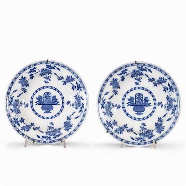 Coppia di piatti fondi in porcellana Royal Minton