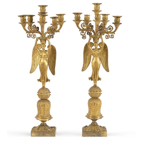 Coppia di candelabri in bronzo dorato a sei luci  (Francia, XIX Sec.)  - Asta Dipinti Antichi, Arredi, Sculture e Oggetti d'Arte - Colasanti Casa d'Aste