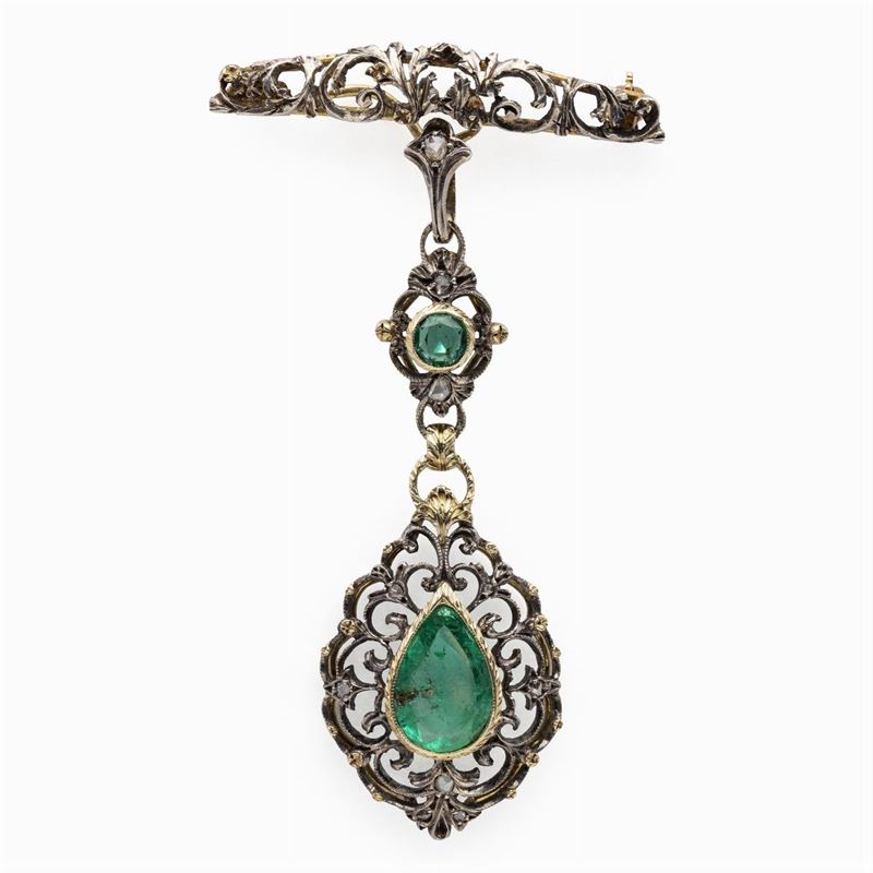 Spilla Pendente in Argento e Oro Giallo con Smeraldi e Rose di Diamante