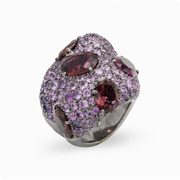 Anello scultura in oro nero 18kt con tormaline