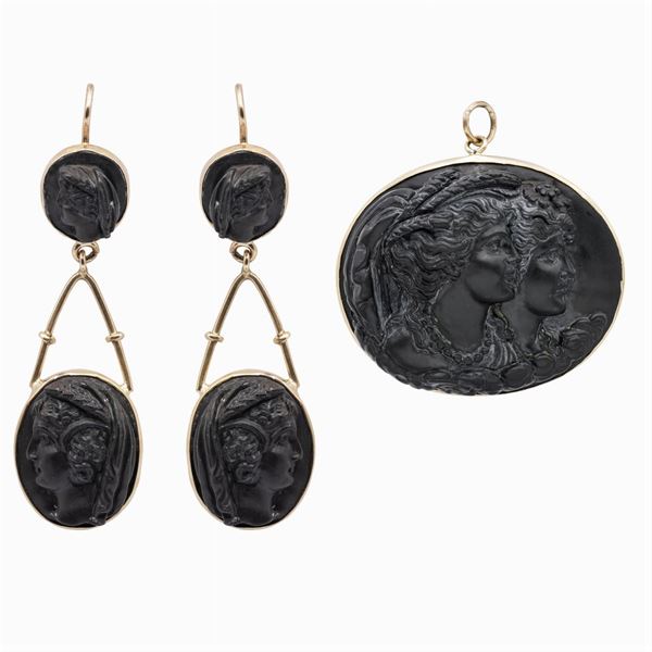 Antique 12kt yellow gold set with lava stone cameos