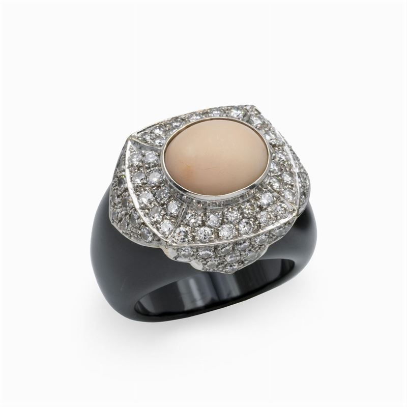 Anello in Onice Nero Corallo Rosa e Diamanti