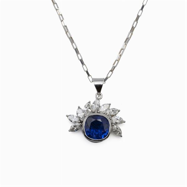 Pendant with natural blue Ceylon sapphire ct 7.41