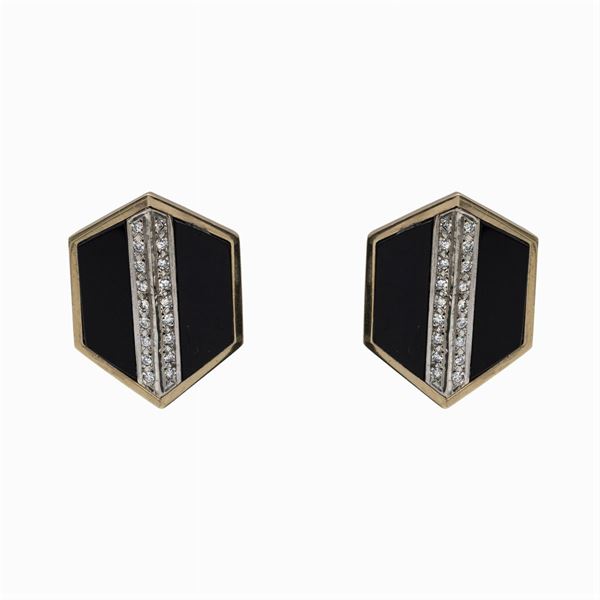 Geometric motif lobe earrings
