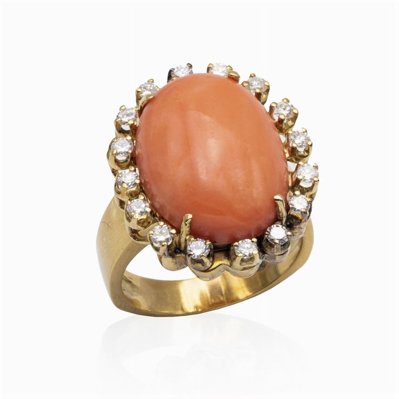 Anello in Oro Giallo 18kt Corallo e Diamanti