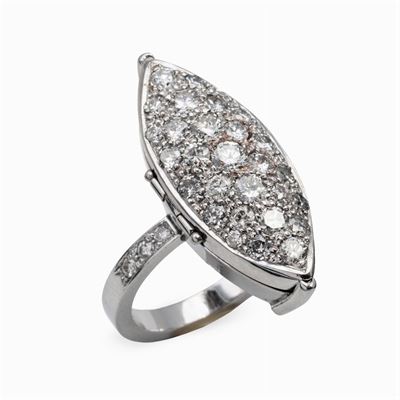 Anello a Losanga con Segreto in Oro Bianco 18kt e Diamanti
