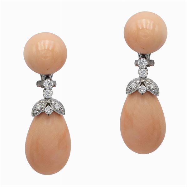 18kt white gold, pink coral and diamonds pendant earrings  - Auction Fine Jewels Watches Fashion Vintage - Colasanti Casa d'Aste