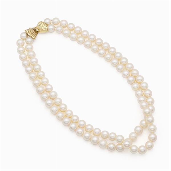 Two-strand cultured pearls necklace