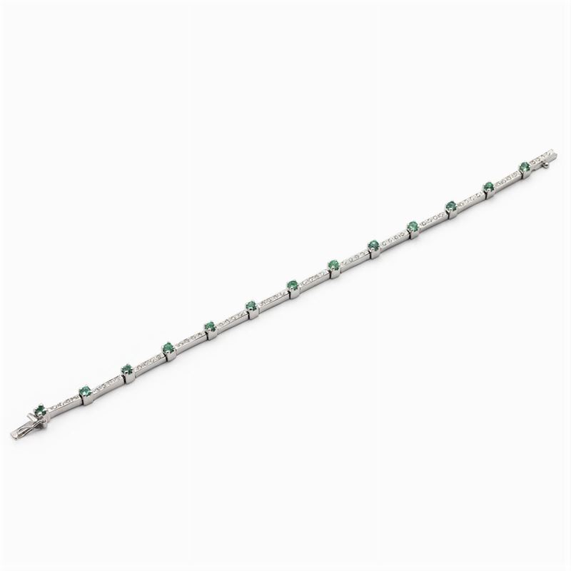 Bracciale Tennis in Oro Bianco 18kt Diamanti e Smeraldi
