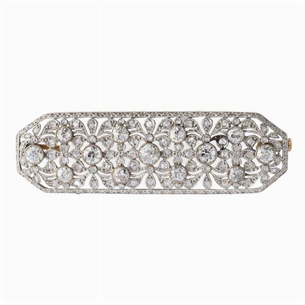 Spilla Decò in oro bianco 18kt e diamanti  - Asta Gioielli Orologi Fashion Vintage - Colasanti Casa d'Aste