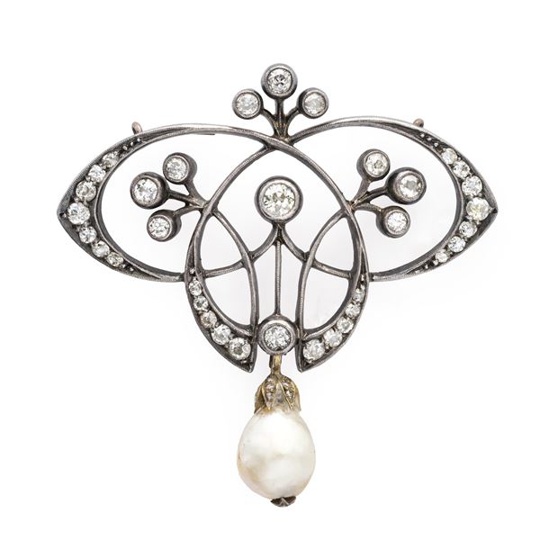Spilla Art Nouveau in oro e argento con rose coroné  - Asta Gioielli Orologi Fashion Vintage - Colasanti Casa d'Aste