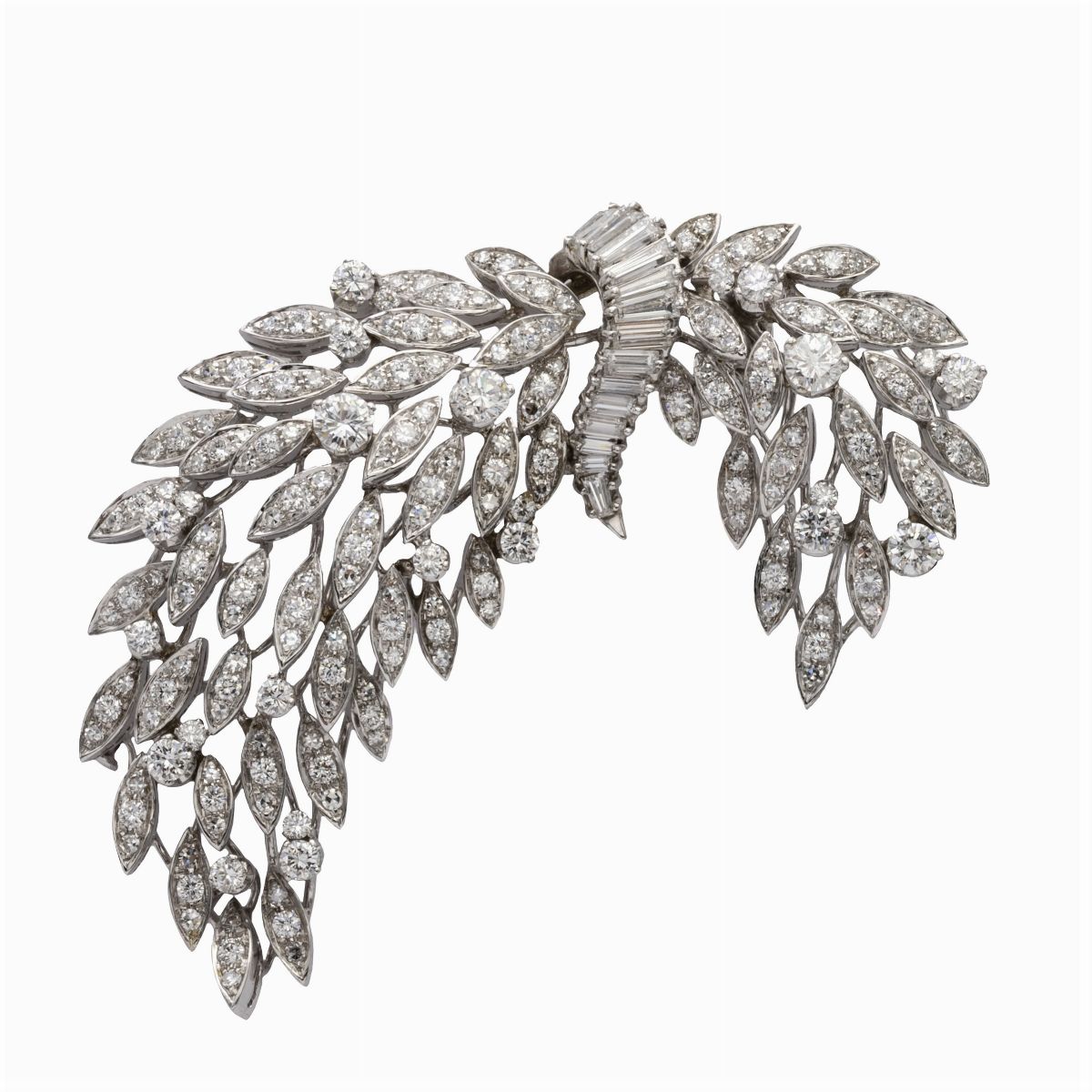 Coppia di Spille a Nastro in Oro Bianco 18kt e Diamanti