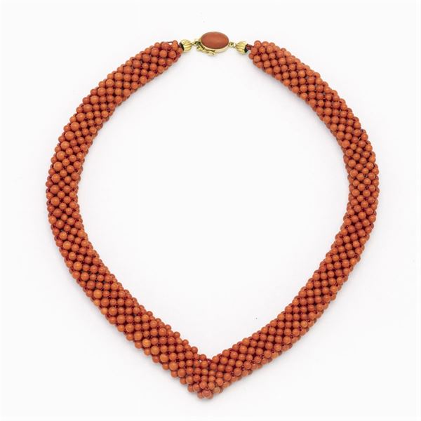 Red coral necklace