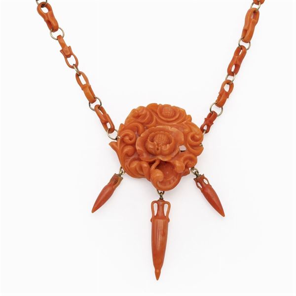 Yellow gold and Sciacca coral necklace
