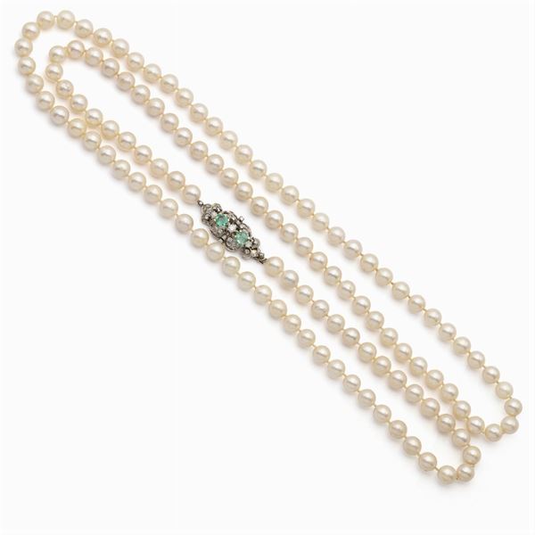 Long one strand of cultured pearls necklace