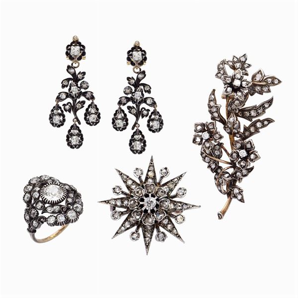 Antique gold and silver and coroné roses en tremblant parure