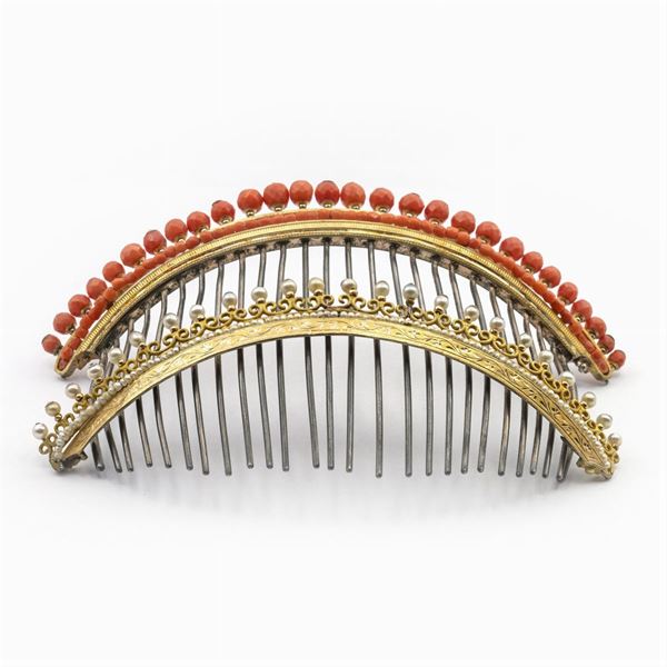 Antique Victorian comb with double diadem