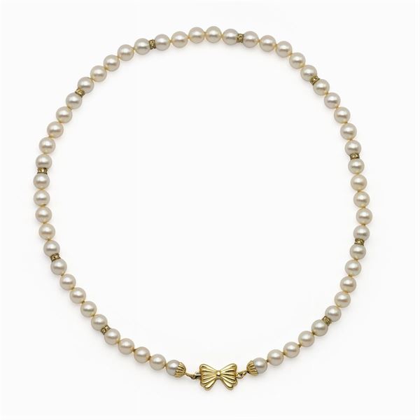 One strand of cultured pearls necklace  - Auction Fine Jewels Watches Fashion Vintage - Colasanti Casa d'Aste
