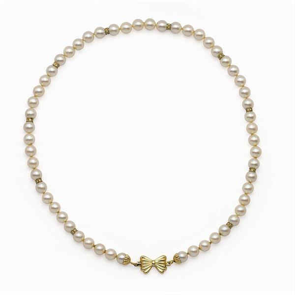 Collana ad un filo di perle coltivate