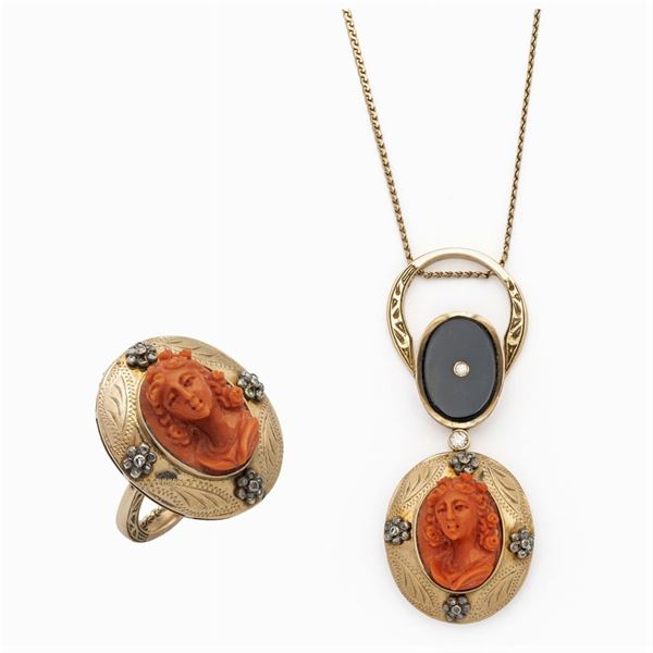 18kt yellow gold pendant and ring with coral cameo