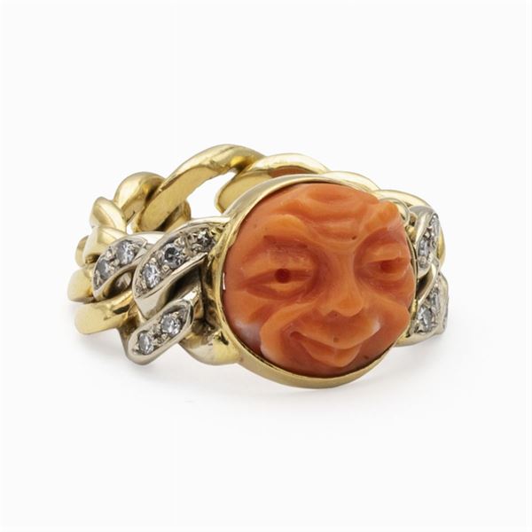 Anello in oro a due colori 18kt e corallo