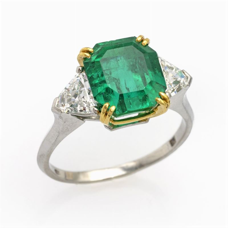 Anello in Platino e Oro Giallo 18kt Smeraldo Naturale Colombiano Ct 5,80