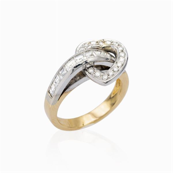 Anello a cuore in oro giallo e bianco 18kt e diamanti