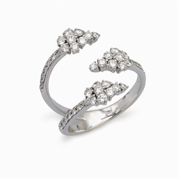 Crivelli, 18kt white gold and diamonds arrows ring