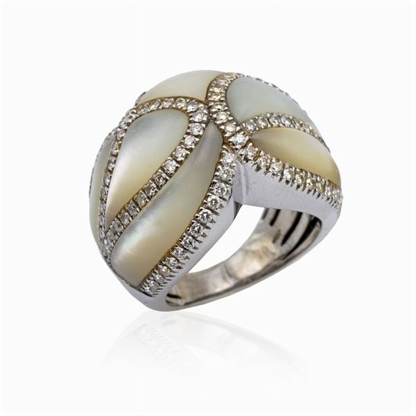Anello cocktail in oro bianco 18kt
