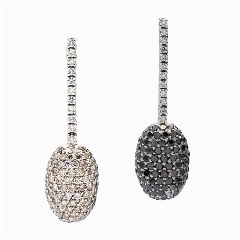 Orecchini Pendenti in Oro Bianco 18kt e Diamanti