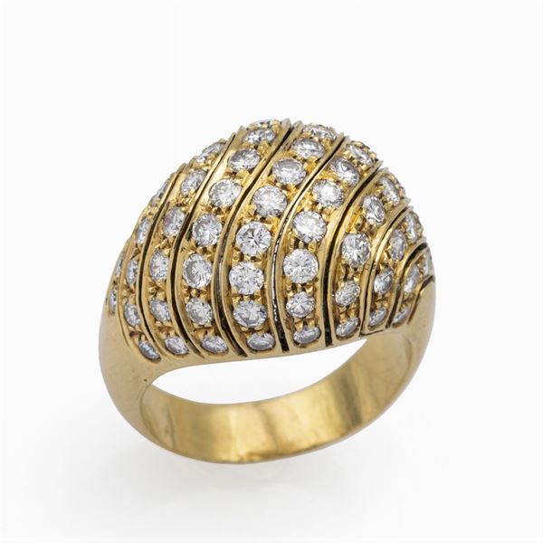 18kt yellow gold and diamonds Bombé ring