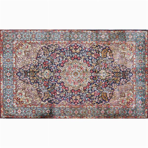 Kirman carpet