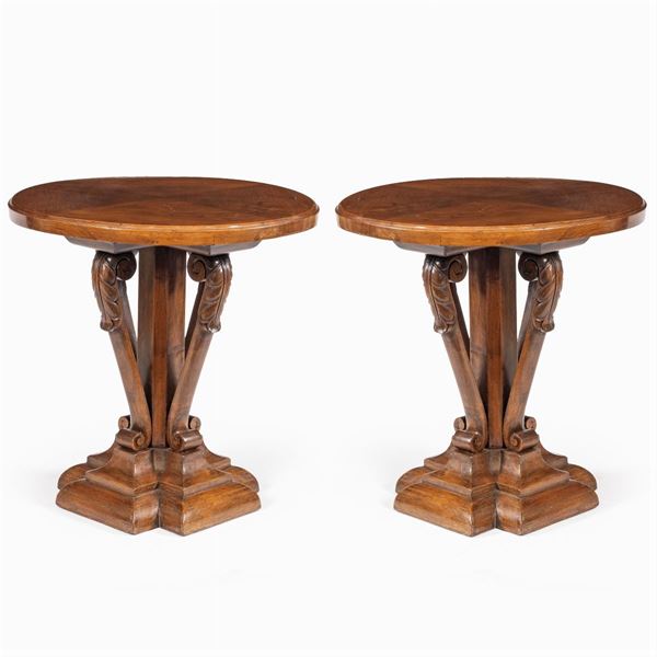 Pair of walnut wood gueridons  (19th-20th century)  - Auction From Important Roman Collections - Colasanti Casa d'Aste