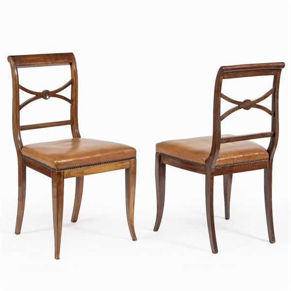 Four walnut wood chairs  (Italy, 19th century)  - Auction From Important Roman Collections - Colasanti Casa d'Aste