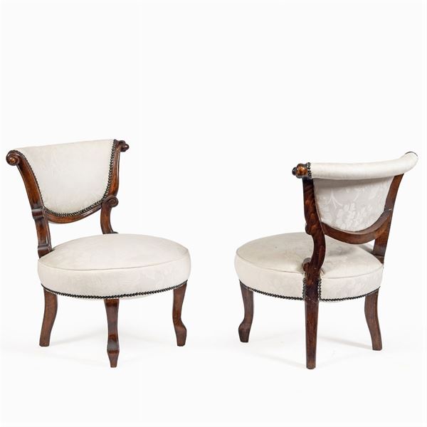 Coppia di sedie in legno intagliato  (XX Sec.)  - Asta Da Importanti Collezioni Romane - Colasanti Casa d'Aste