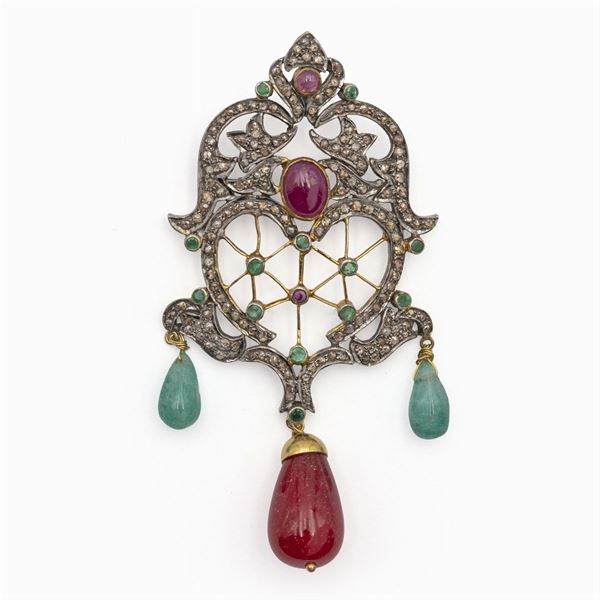 Pendente in oro e argento con rubini e smeraldi