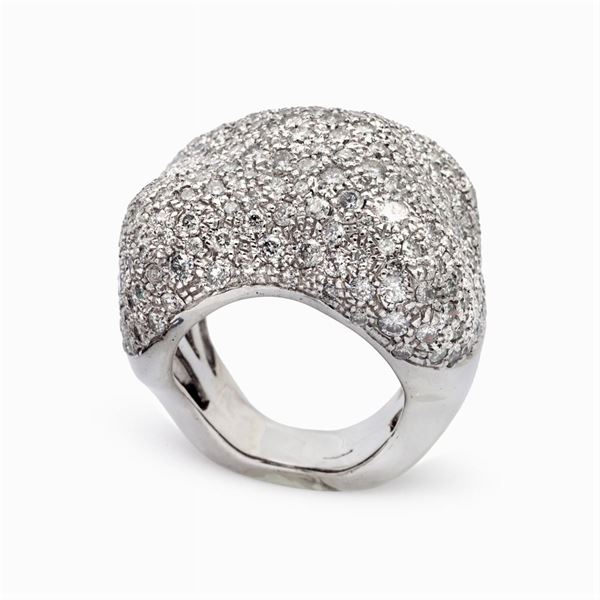 Anello in oro bianco 18kt e diamanti