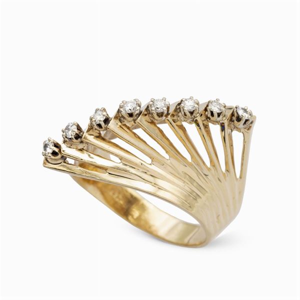 Anello ventaglio  in oro giallo 14kt e riviere di diamanti