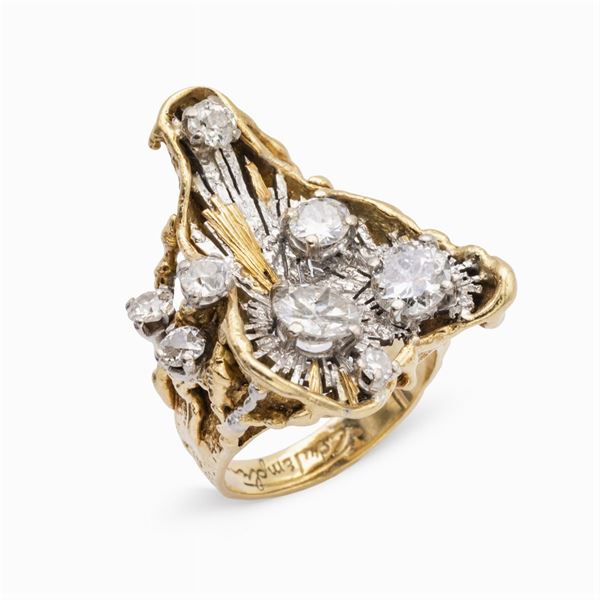Anello scultura in oro a due colori 18kt e diamanti