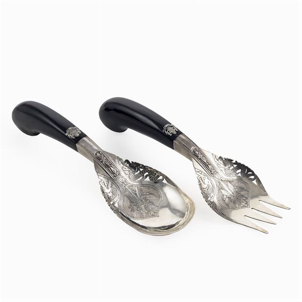 Pair of salad cutlery in silver and wood  (Malaysia, 20th century)  - Auction Fine Silver and Art of the table - Colasanti Casa d'Aste
