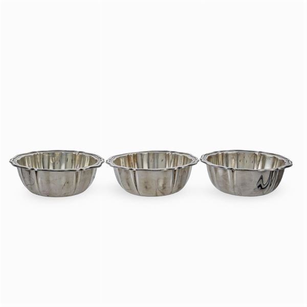 Set of 10 finger-washing cups with plates in silver metal (20)